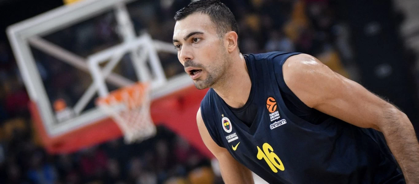 Κ.Σλούκας: «Στην καραντίνα μου έφερναν φαγητό μέσα σε ένα κουβαδάκι»